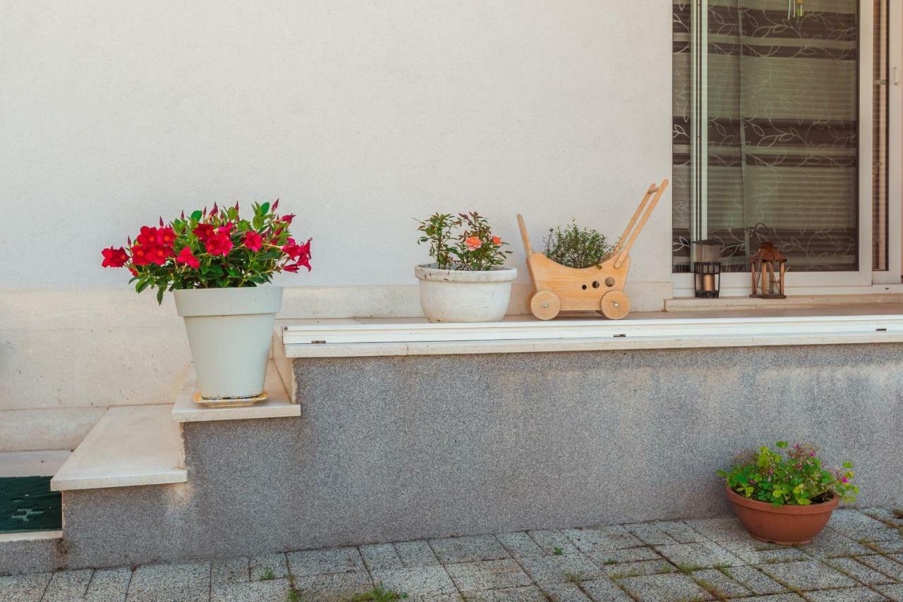 Apartmani Gelo Klek Exteriör bild