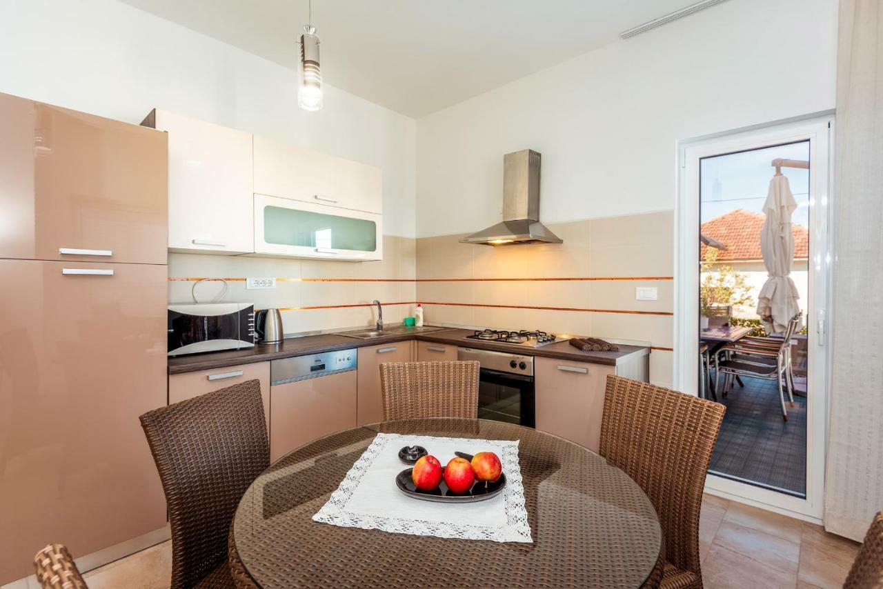 Apartmani Gelo Klek Exteriör bild